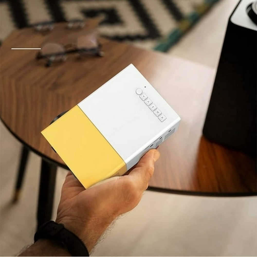 Compact Yellow and White LED Projector - Picture 5 of 5